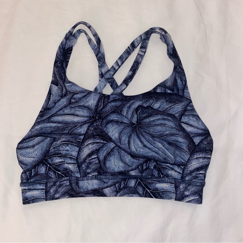 Lululemon sports bra
